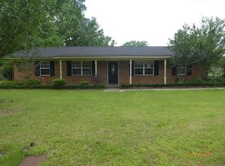 40 Hillcrest Ave, Hazlehurst, GA 31539