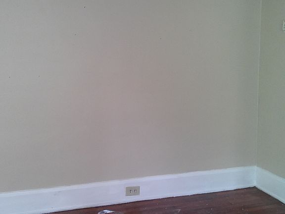 4th image of 12201 Gay Ave