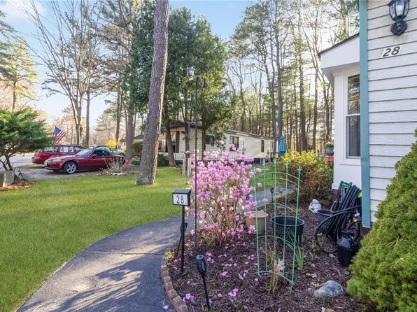 28 Leisure Way, Coventry, RI 02816