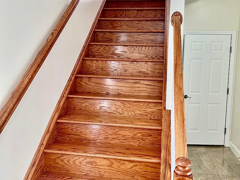 1329 Parish Ave — Photo 2