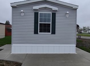 57 E Cedarwood Dr, Sandusky, OH 44870
