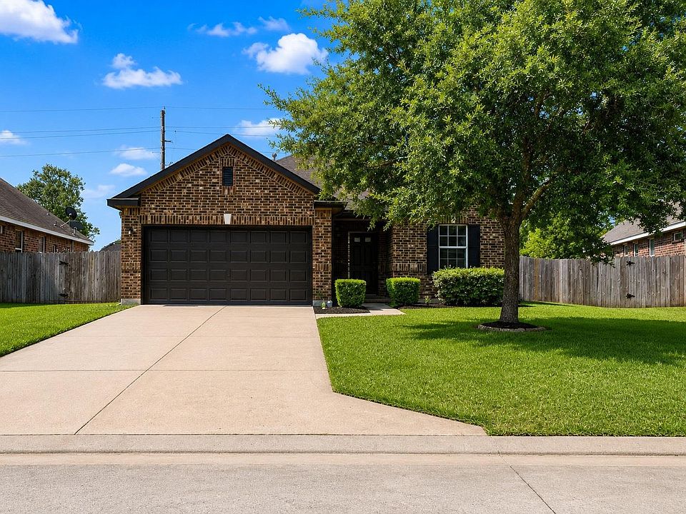 1st image of 4418 Legends Bay Dr