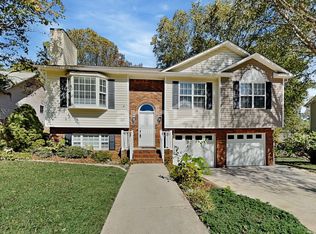 1703 Hunterwoods Dr, High Point, NC 27265