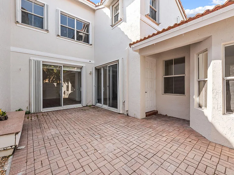 1551 Seagrape Way — Photo 7