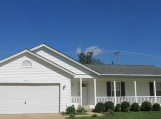 2901 White Stable Dr, O'Fallon, MO 63368