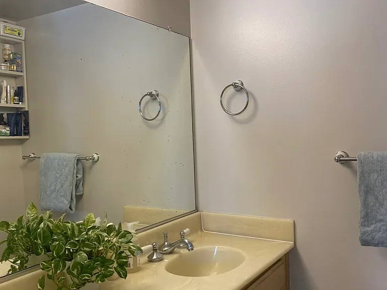 2204 S Bentley Ave #301 — Photo 9