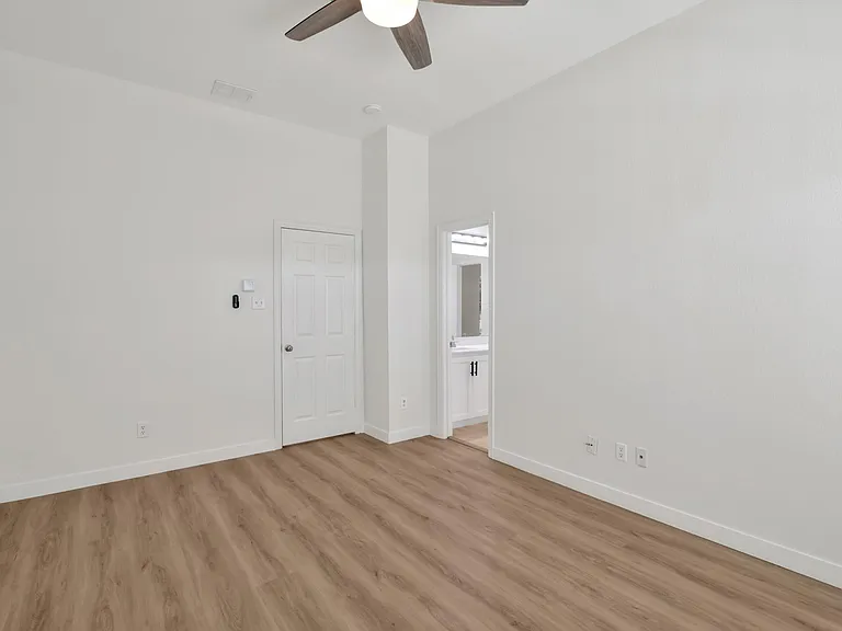 1615 Bryce Canyon Ln — Photo 21