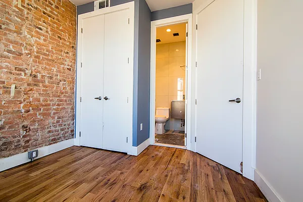 Rented by Nooklyn NYC LLC | media 65