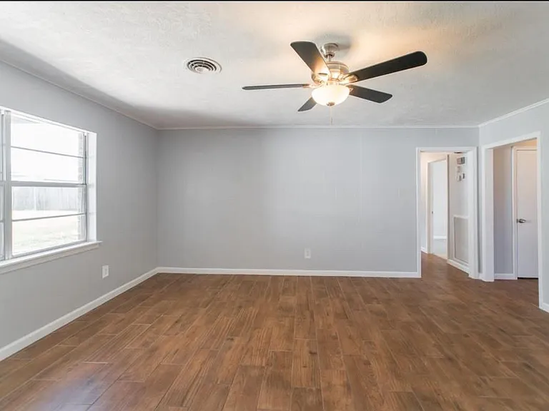 8503 Braes River Dr — Photo 17