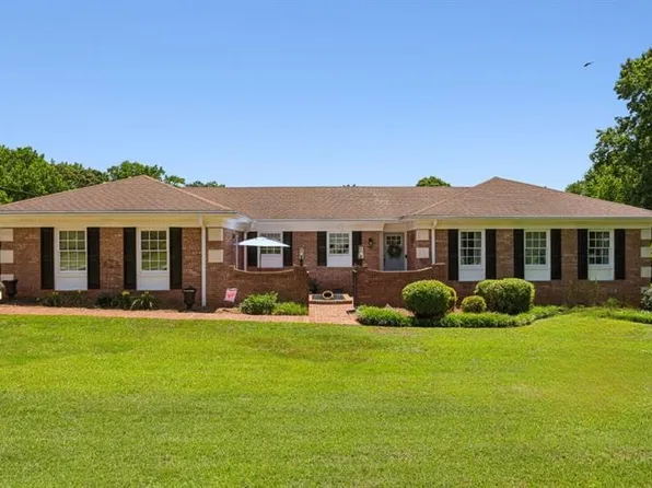 3933 Manson Ave SE, Smyrna, GA 30082