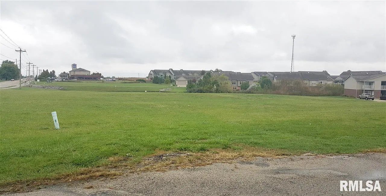 701 N Cummings Ln photo 1