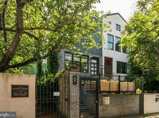 2528 Pine St, Philadelphia, PA 19103