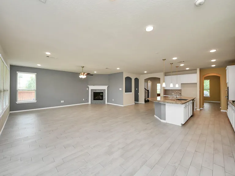 28215 Shorecrest Ln — Photo 7