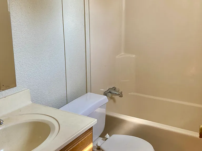 bathroom 2 at other end from master bath