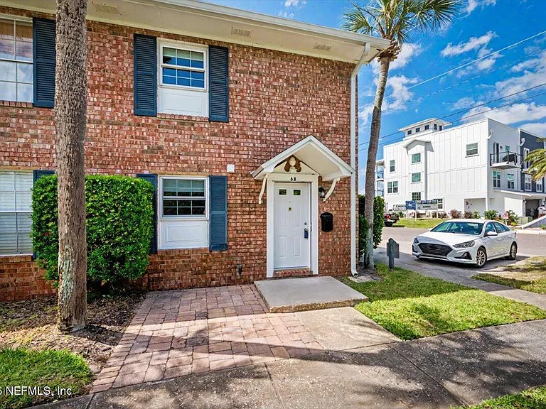22 Comares Ave #6B — Photo 1