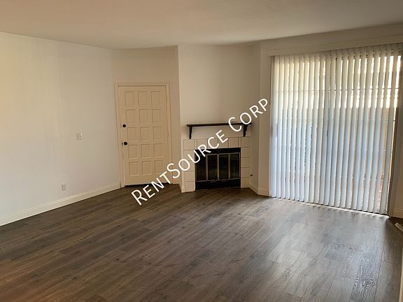 5th image of 23933 Del Monte Dr Unit 25
