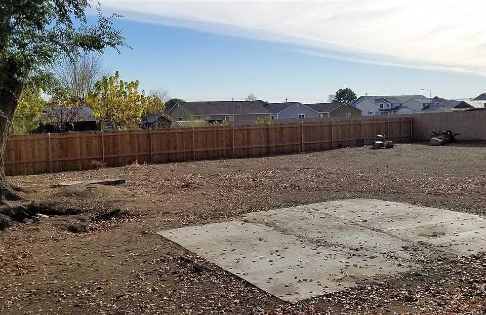 2nd image of 1401 Ida Belle Ln