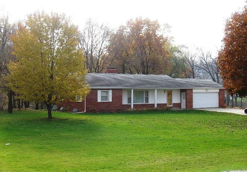 2nd image of 3192 120th St