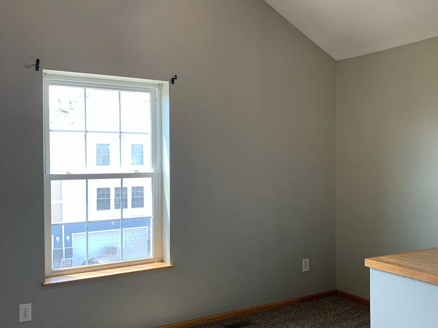 2 bed, 1.5 bath, 1056 sqft, $1,375 — Photo 3