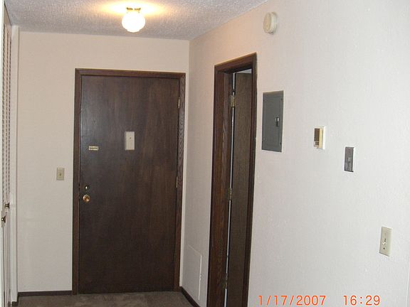 2nd image of 1905 Wilson Ave APT 106