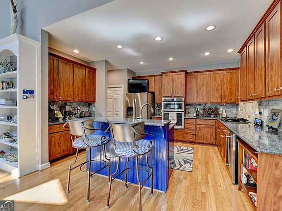 3rd image of 6173 Pine Cir