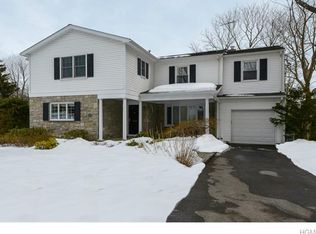 108 Harbor Ln, New Rochelle, NY 10805