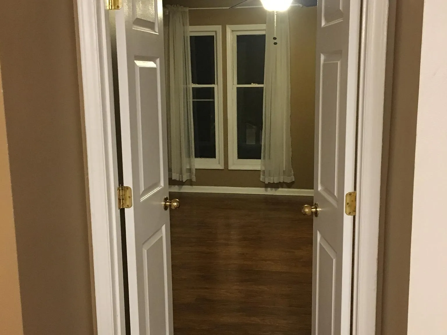 2 bed, 2.5 bath, 1950 sqft, $1,980 — Photo 3