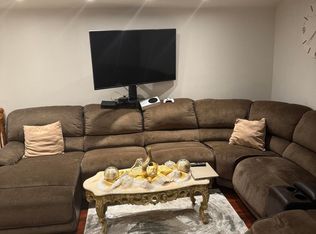 301 Regis Dr, Staten Island, NY 10314
