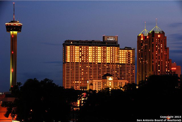 1st image of 600 E MARKET ST #2804