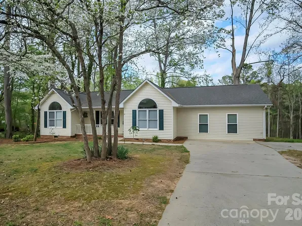 123 General Pemberton St, Stanley, NC 28164
