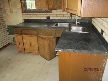 2nd image of 17141 Huntington Rd