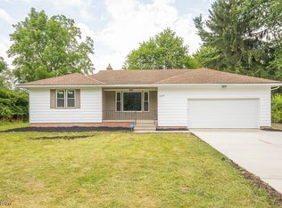 22210 Emery Rd, North Randall, OH 44128