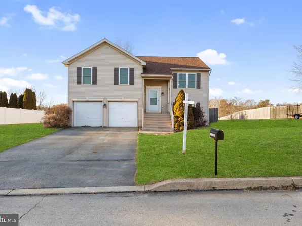 11 Vickilee Dr, Wrightsville, PA 17368
