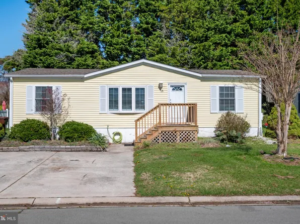 15 Anchor Way Dr, Berlin, MD 21811