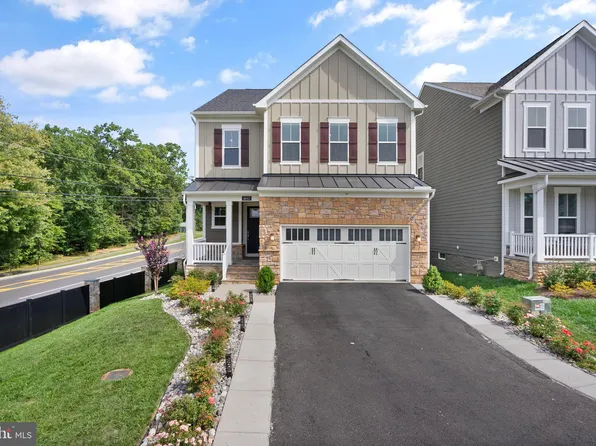 4642 Wood Glen Rd, Fairfax, VA 22032