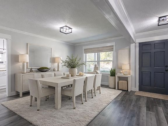 5th image of 207 Hickory Hill Dr