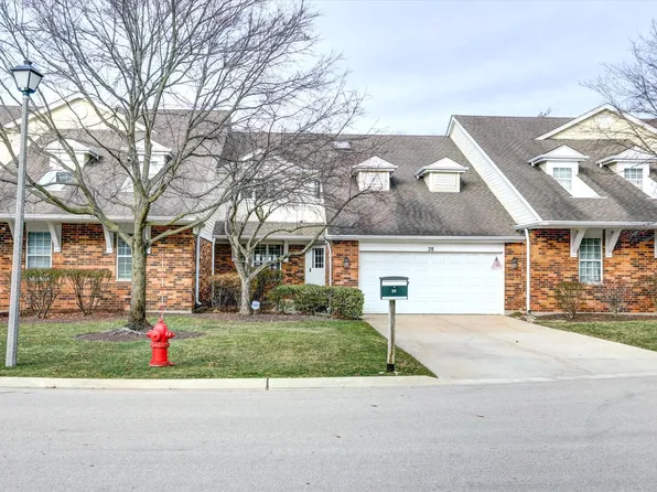 28 Caribou Xing, Northbrook, IL 60062