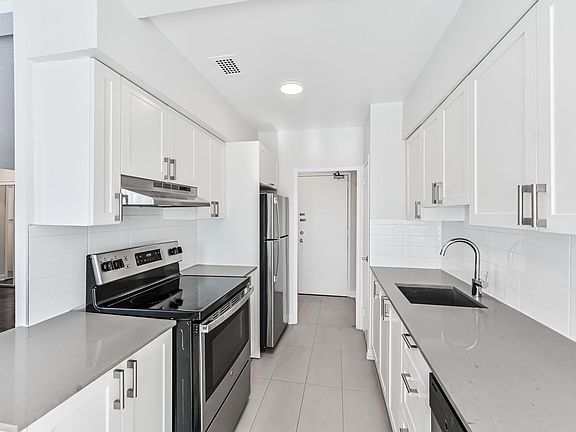 4th image of 135 Lawton Blvd #1553659