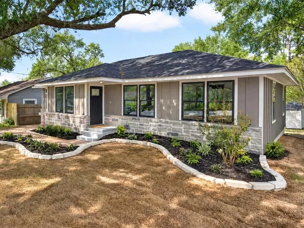 705 Jersey Ln, Brenham, TX 77833