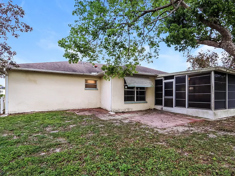 18725 Parade Rd — Photo 16