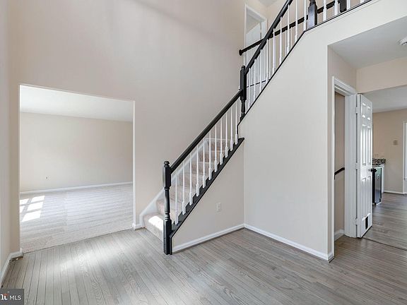 2nd image of 14850 Crotona Ct