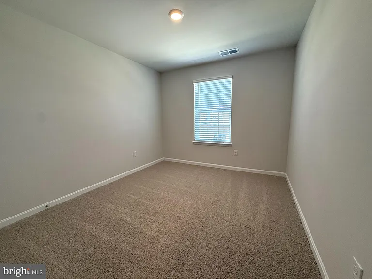 223 Orpington Dr — Photo 8