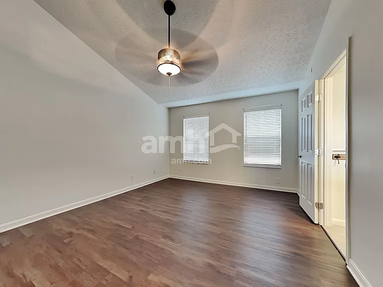 743 Elm Tree Dr — Photo 9