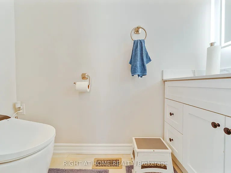 1300 Ravencliffe Ct — Photo 36