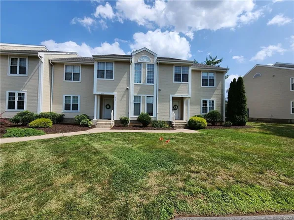 303 Country Club Court #303, Rocky Hill, CT 06067