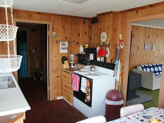 5th image of 1613 Pacific Ave N