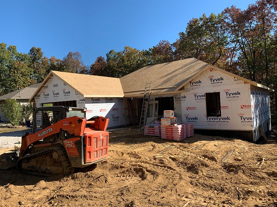 2nd image of 554 Snead Dr