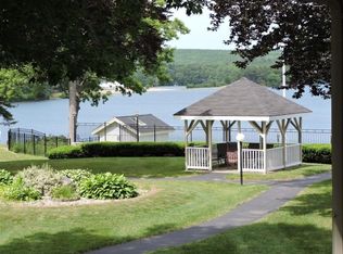 202 Beacon Park #202, Webster, MA 01570