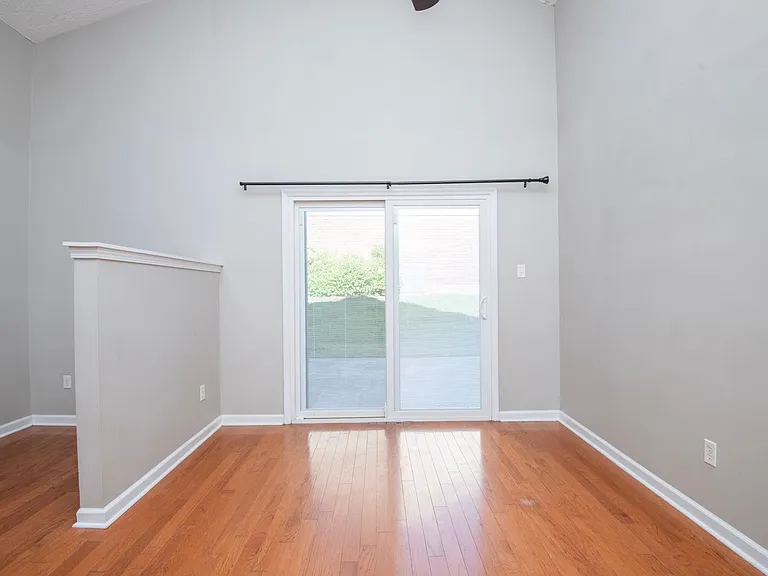 8816 Mill Run Dr — Photo 17