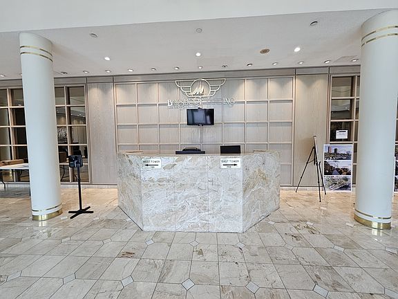 Main Lobby Security Desk